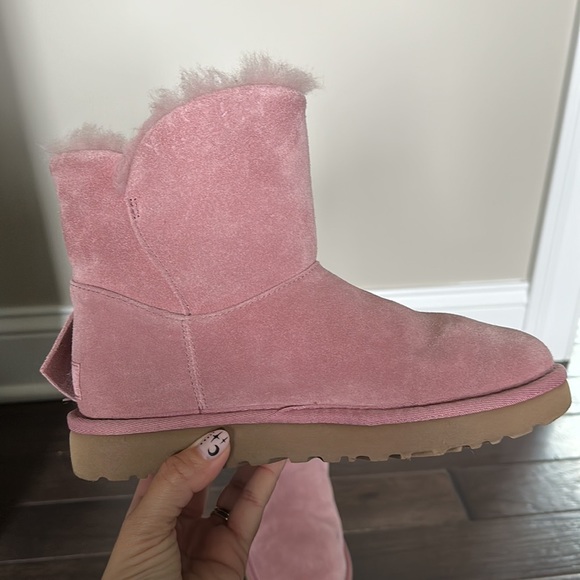 Pink short twist Uggs… Gently Used - Picture 3 of 7
